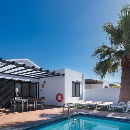 Casa Rosa * Playa Blanca